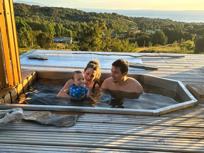 Cómo las Tinajas Mejoran la Experiencia de Relajación: Calor, Comodidad y Estilo